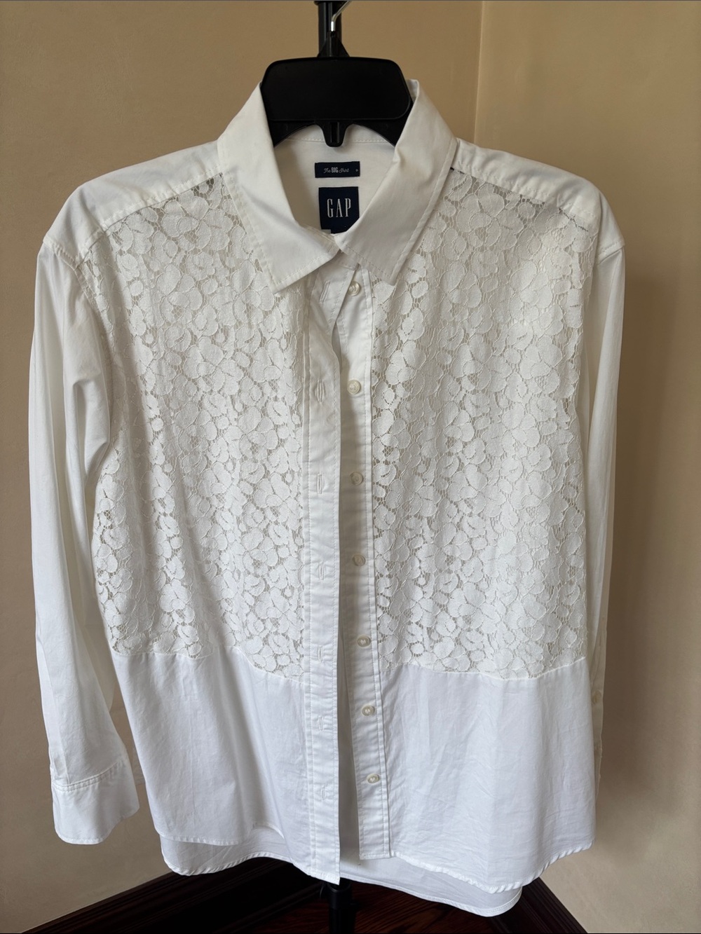 GAP White Lace-Front Women’s Button-Up Shirt